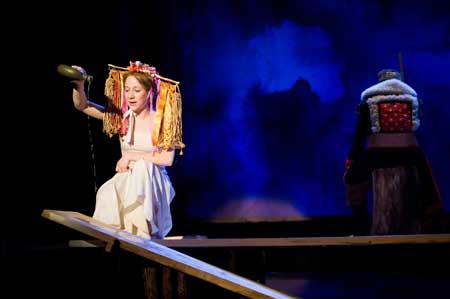 Představení Zlatovláska v divadle Minor představuje klasiku neklasickou formou. FOTO archiv Divadla Minor