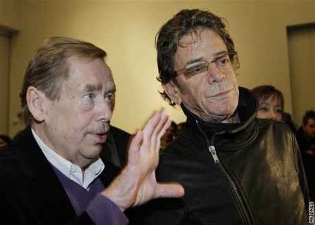 Václav Havel a Lou Reed na Cenách Jindřicha Chalupeckého v Praze 12. listopadu 2009. FOTO JAN ZÁTORSKÝ