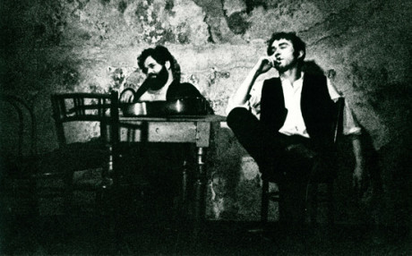 Radim Vašinka jako Baal a Jan Zelenka ve stejnojmenné Brechtově hře, uváděné v r. 1971 v čs.premiéře. FOTO archiv Radima Vašinky