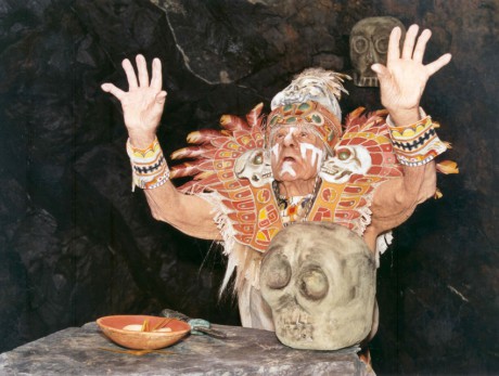 V roli šamana v 2. dílu Maska šéfa TV-seriálu Dušana Kleina Strážce duší (2005). FOTO LENKA KORDULOVÁ