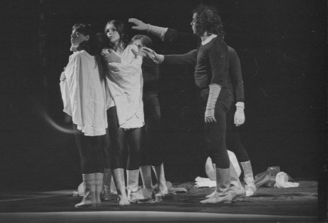 Divadlo X: Hry na vedlejším nebi, Wolkerův Prostějov 1974. FOTO archiv ARTAMA