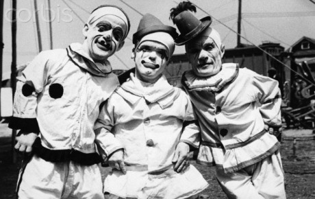 Tři klauni-trpaslíci, zač. XX. století. FOTO archiv