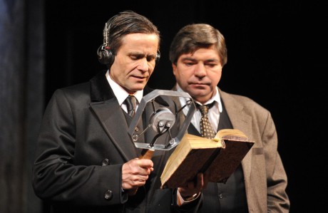 Martin Mejzlík (vévoda z Yorku) a Jiří Kalužný (Lionel Logue) v Králově řeči režiséra Petra Novotného (prem. 26. 4. 2014). FOTO JOSEF VOSTÁREK