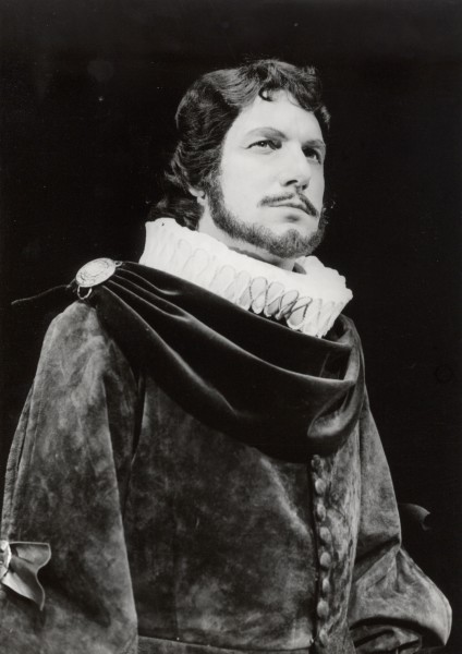 Pavel Červinka jako Rodrigo v opeře Don Carlos (premiéra 7. 6. 1980). FOTO VLADIMÍR DVOŘÁK
