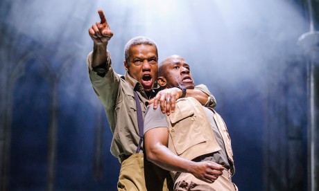 Hugh Quarshie (Othello) a Lucian Msamati (Iago). FOTO TRISTRAM KENTON