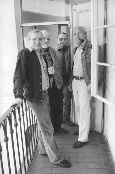 Jiří Suchý, Ivan vyskočil, Ladislav Fialka a Vladimír Vodička Na Zábradlí (začátek 90. let). FOTO archiv DNz