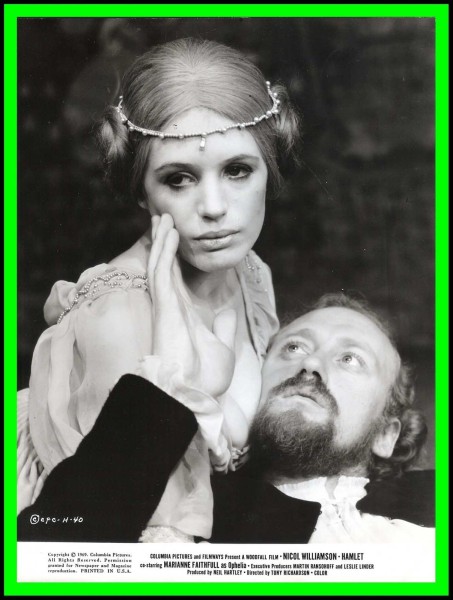 V roli Ofélie s Niclem Williamsonem (Hamlet) ve filmové adaptaci Shakespeara režiséra Tonyho Richardsona, 1969. FOTO Columbia Films