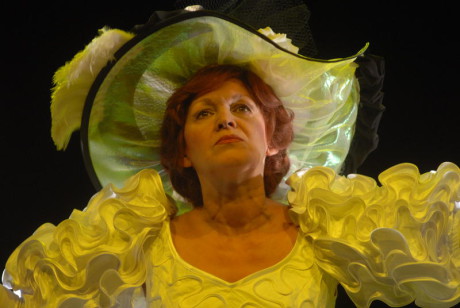 Arcivévodkyně Isabela v komedii MdB Ferdinand, kd´E ste? (r. Thomas Schulte-Michels, prem. 23. 9. 2006) FOTO archiv MdB