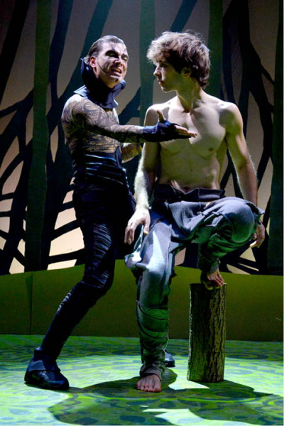 V muzikálu Mauglí jako Baghíra s Petrem Kolmanem (Mauglí). Režie SKUTR, Divadlo Kalich 2013 FOTO ARCHIV DIVADLA KALICH