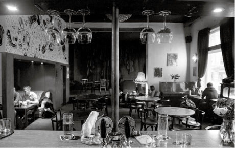 Domácký interiér kavárny Staré arény FOTO ARCHIV