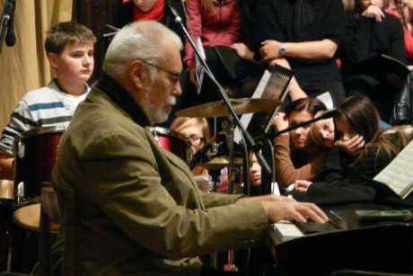 U klavíru během provedení své Celebration Jazz Mass v roce 2011. FOTO archiv