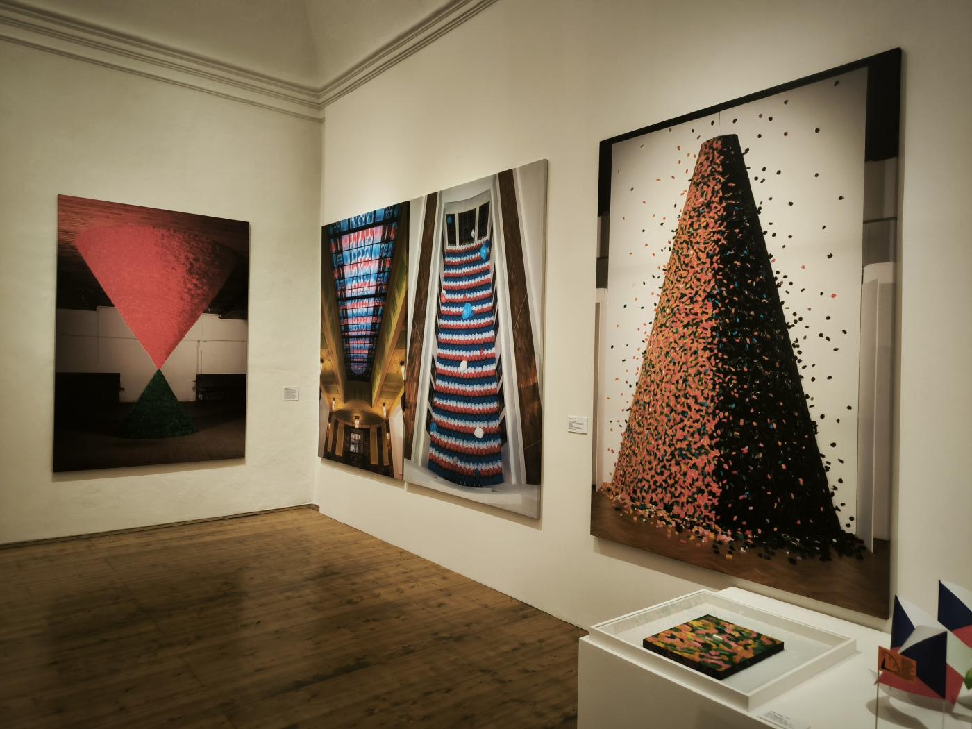 Ivan Kafka: původní návrh Plochého kopce (1988/2025), Placatý kopec, Měřič současného času, Povstání 1 (1988/1989)