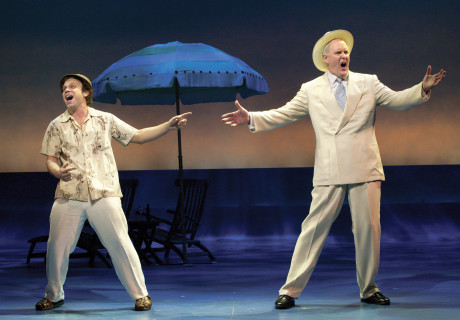 Dirty Rotten Scoundrels (Norbert Leo Butz, John Lighthow - The Old Globe Theatre) - foto Craig Schwartz