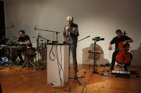 Paraneuro (Alex Švamberk, Jarmo Sermilä a Miroslav Posejpal) 1.června 2012 při vystoupení v Praze ve Školské Foto TOMÁŠ REINER