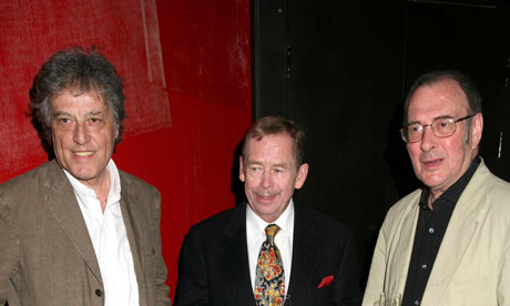 Tom Stoppard, Václav Havel a Harold Pinter v roce 2006. FOTO RICHARD YOUNG