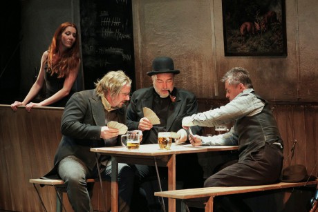 Nikol Kouklová (Terynka), Jaroslav Březina (Rechtor), Luděk Vele (Farář), Jakub Kettner (Revírník). Foto: Hana Smejkalová