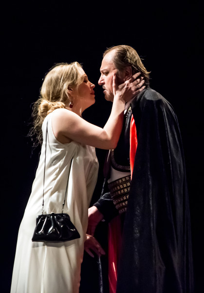 Sandra Schwarzhaupt (Carmen), Alexandr Beň (Escamillo). FOTO Michal Siroň.