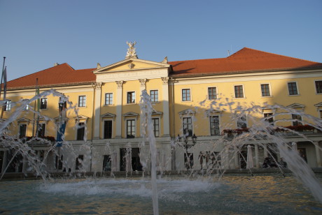 Stadttheater Regensburg am Bismarckplatz. FOTO archiv