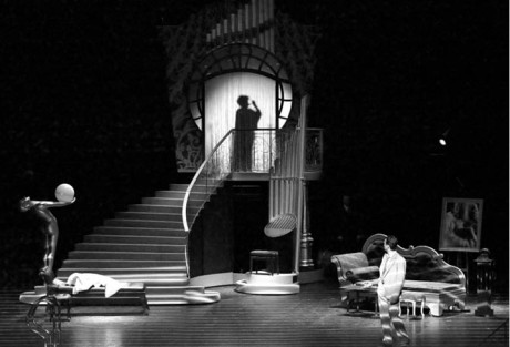 Vy tam, jdete pozdě! – Katarína Hasprová (Norma Desmond)  a Roman Harok (Joe Gillis)  FOTO MARTIN POPELÁř 