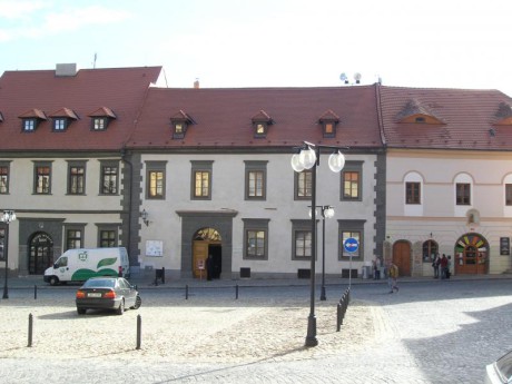 Proč nosíme masky? To návštěvníkům poodhalí nová výstava Maska, kterou Národní muzeum otevírá v Muzeu české loutky a cirkusu v Prachaticích. FOTO archiv