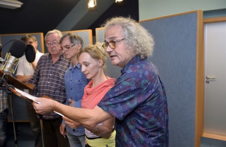 Režisér Jan Jiráň s herci Klárou Sedláčkovou-Oltovou, Ivanem Trojanem a Jiřím Lábusem. FOTO archiv Radioservisu