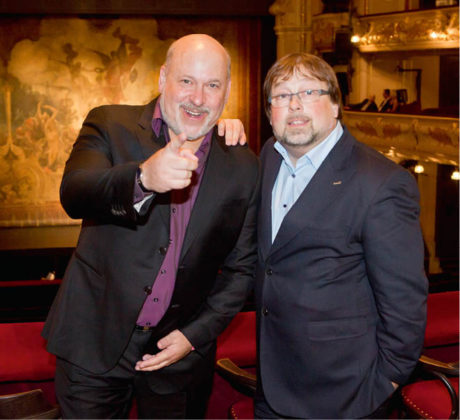 Frank Wildhorn s Patrickem Fridrichovským v hledišti Hudebního divadla Karlín Praha FOTO DAVID KRAUS